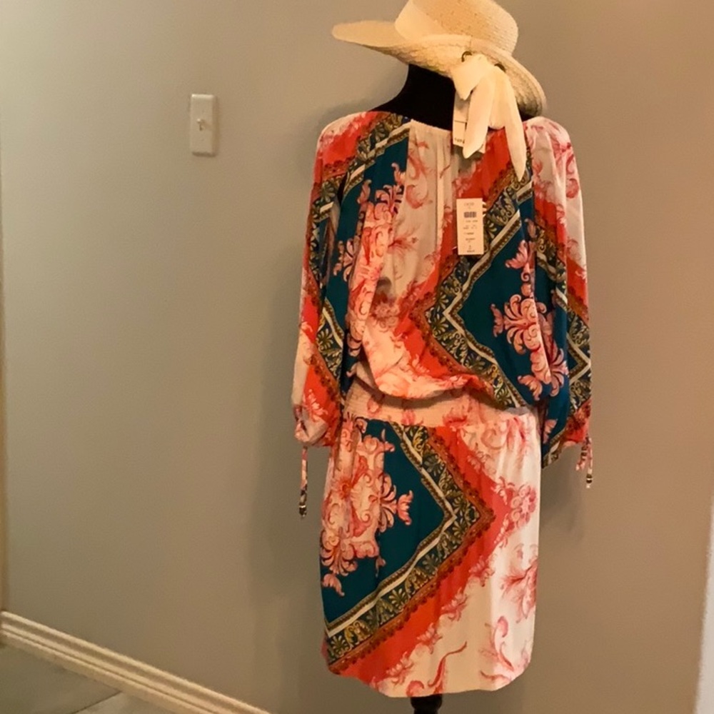 Dress - Picture 3 of 5